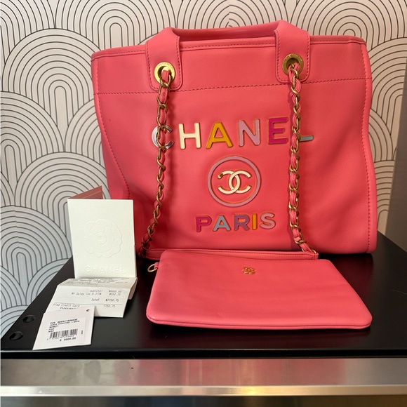 CHANEL Handbags - RARE!! Chanel Deauville Medium Tote Bag